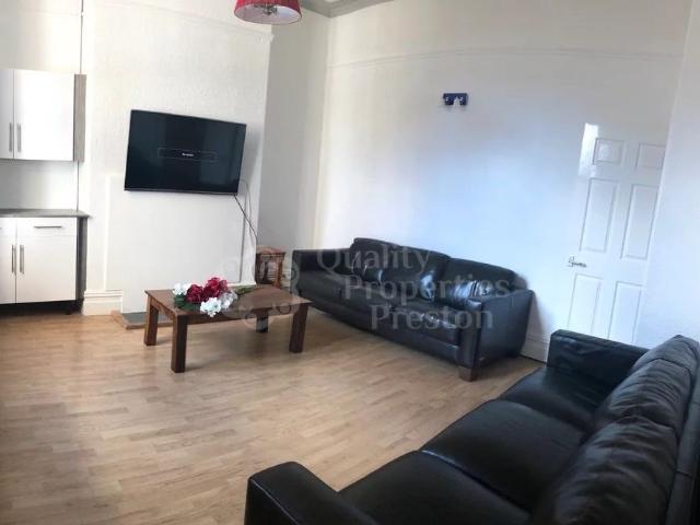 Balfour Road, Fulwood, Preston PR2, 4 bed terraced house to rent, £498 pppm | PrimeLocation