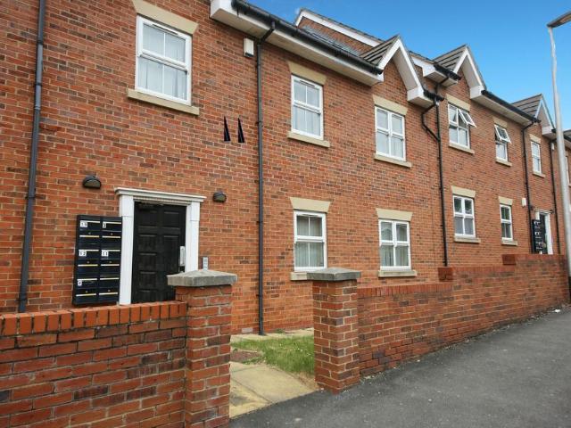Balfour Street, Runcorn, WA7 2 bed flat to rent £800 pcm £185 pw