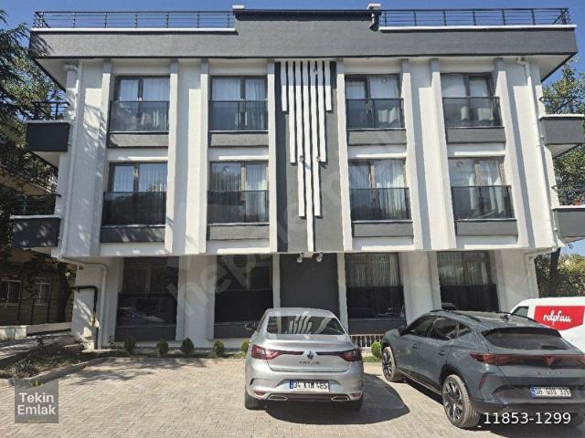 BALGAT 1409 CADDE'de YENİ BİNA'da 1+156m2 BALKONLU YÜKSEK GİRİŞ