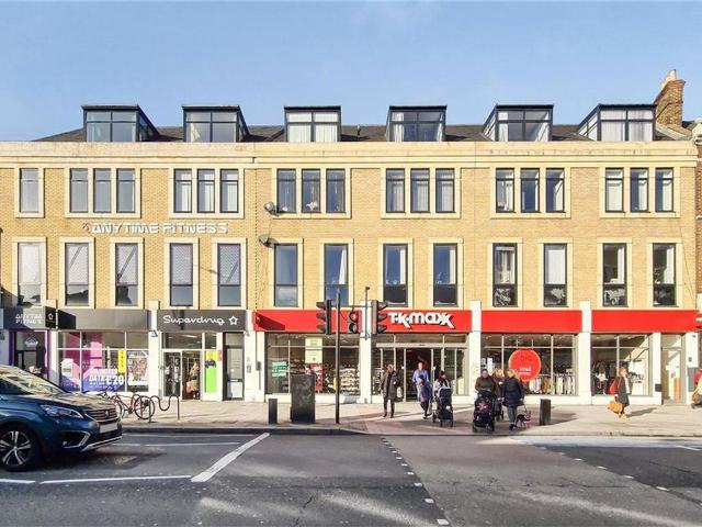Balham High Road, Balham SW12, 2 bed flat to rent, £2,600 pcm | PrimeLocation