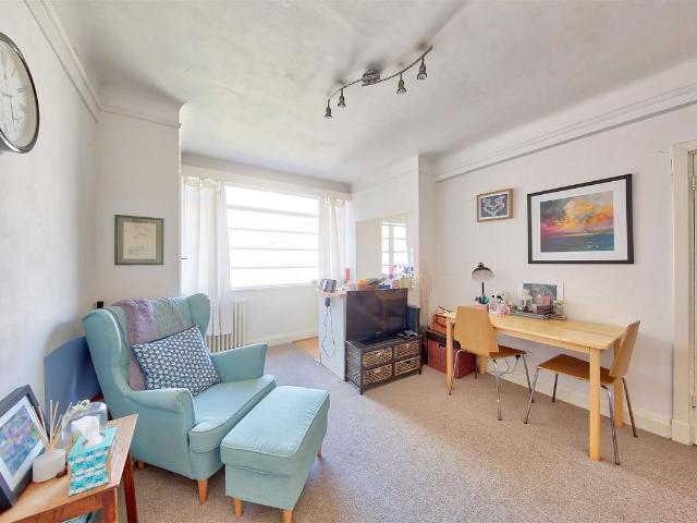 Balham High Road, London SW17, 1 bed flat to rent, £1,900 pcm | PrimeLocation