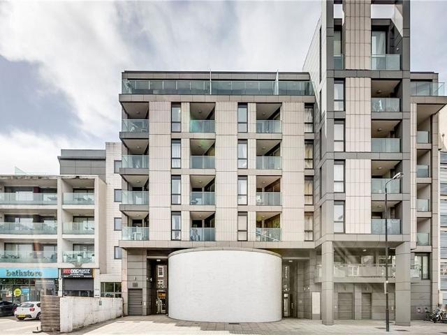 Balham Hill, Balham SW12, 1 bed flat to rent, £2,600 pcm | PrimeLocation