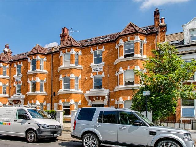 Balham Park Mansions, London SW12 3 bed flat to rent £3,750 pcm £865 pw