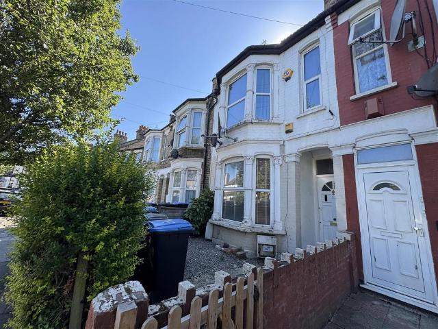 Balham Road, London N9 2 bed flat to rent £1,600 pcm £369 pw