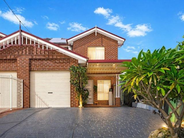 Bali Inspired Duplex with Versatility & Lifestyle Appeal