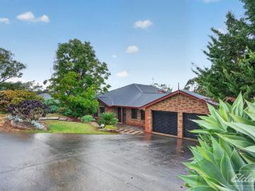 Bali Inspired Family Oasis A Private Resort Lifestyle in Strathalbyn's Blue Ribbon Location