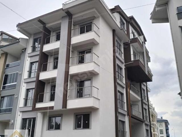 BALIKESİR BAHÇELİEVLER TEKNİK LİSE CD 1+1 SATILIK DAİRE