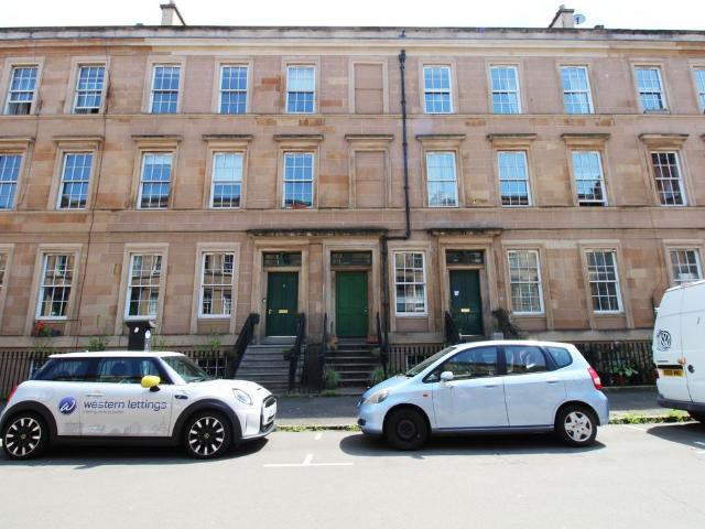 Baliol Street, Woodlands, Glasgow G3, 3 bed flat to rent, £1,800 pcm | PrimeLocation