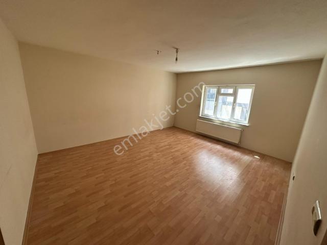 Balkan Gündüz'den Sütlüce Mahallesinde Kiralık 2+1 Daire