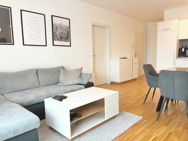BALKONTRAUM | HELLE 2 ZIMMER | HOCHWERTIGE AUSSTATTUNG | TOPLAGE