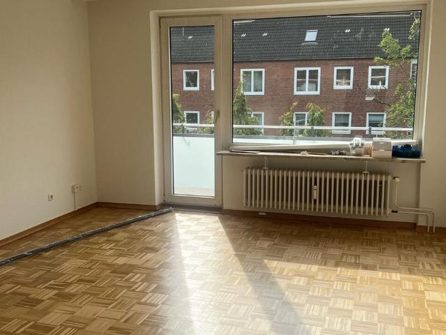 Balkonwohnung mit 2,5 Zimmern in Hamburg Beethovenstraße