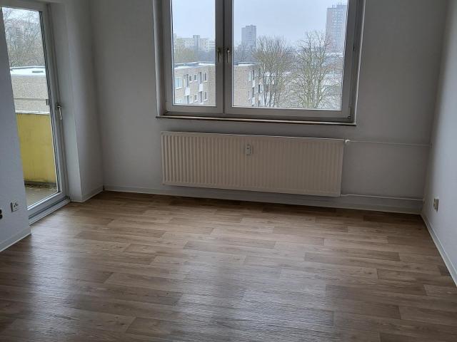 Balkonwohnung im 2. Stock mit 2 Schlafzimmern in Laatzen