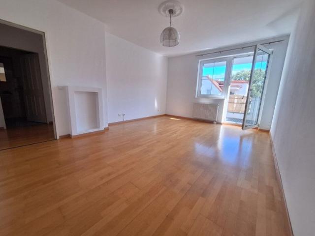 Balkonwohnung in ruhiger und zentraler Lage