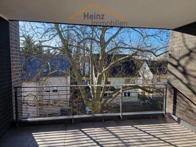 Balkonwohnung in ruhiger Zentrumslage von Bergisch Gladbach !