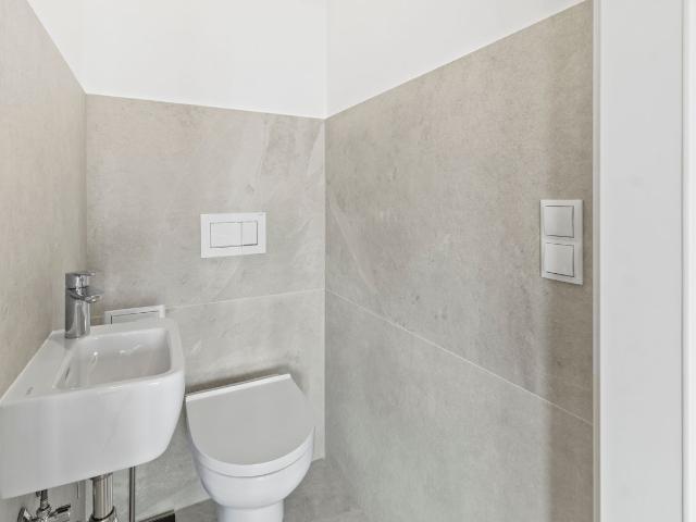 Balkony Center 6 Gäste WiFi Smart TV, Vienna Amsterdam Apartments for Rent