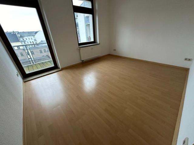 Balkon 3.OG WG geeignet nur Wohnzi. straßenseitig ausgerichtet