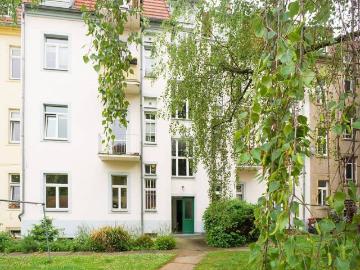 Balkon + 4 Zimmer + Altbau