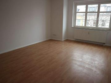 Balkon an der KÃ¼che / im 2. OG u.v.m. FREi AB SOFORT !