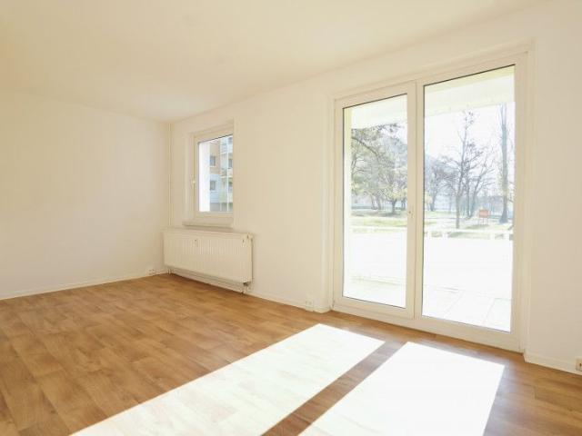 Balkon / Aufzug / Offene Küche