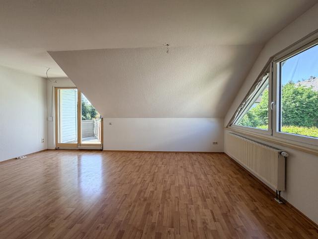 Balkon – Außenstellplatz – Bad mit Fenster | 2 Zimmer Wohnung Plauen Neundorf