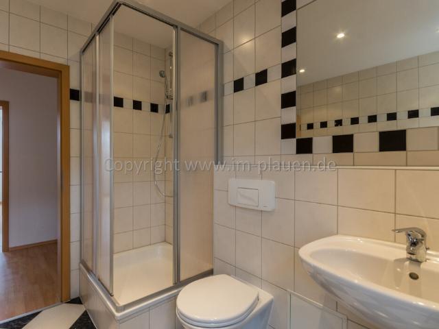 Balkon Badewanne Dusche Tageslichtbad | 2 Zimmer Wohnung Plauen Syratal