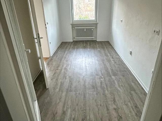 Balkon direkt an der Würm! 3 Zimmer Wohntraum frisch saniert