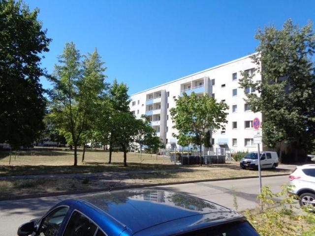 Balkon, EBK, Badewanne !