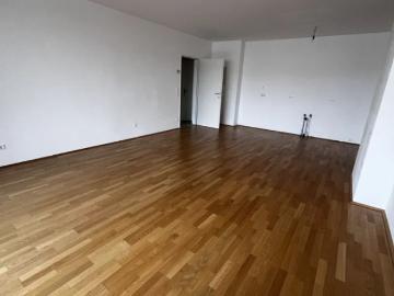 Balkon Highlight mit Zukunftsperspektive: 2 Zimmer Wohnung mit Kaufoption 3/25