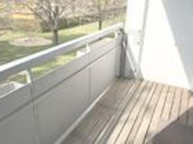 Balkon, Lift und Dusche / 2 Zi. Whg. in Leubnitz