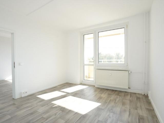 Balkon / Modernes Bad mit Dusche