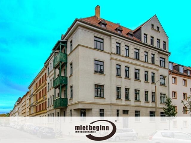 BALKON – SCHÖNE ESSKÜCHE – WANNENBAD – ABSTELLRAUM – KELLERABTEIL – HOCHPARTERRE
