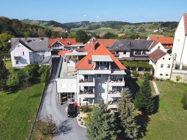 Balkon Paradies: Helle Mietwohnung mit großem Balkon. !