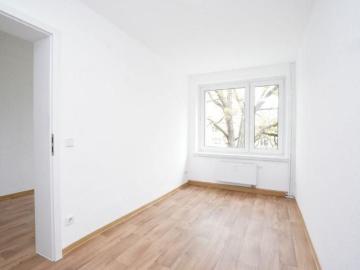 Balkon / Perfekte Lage / Dusche
