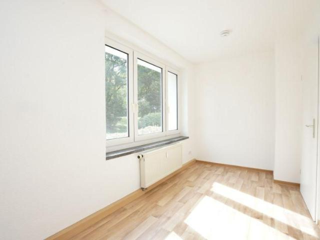 Balkon / Ruhige Lage / Badewanne