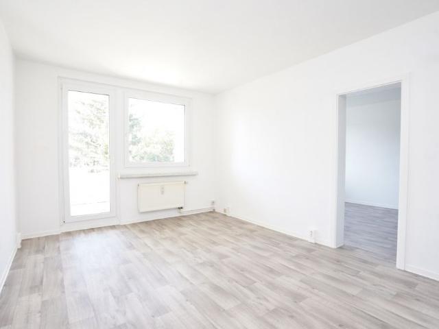 Balkon / Ruhige Lage / Badewanne