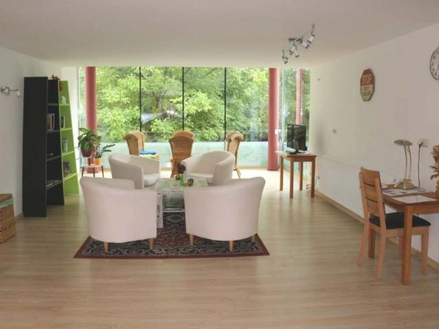 BALKON * UNBEFRISTET * GEMEINSCHAFTSGARTEN * KFZ STELLPLATZ