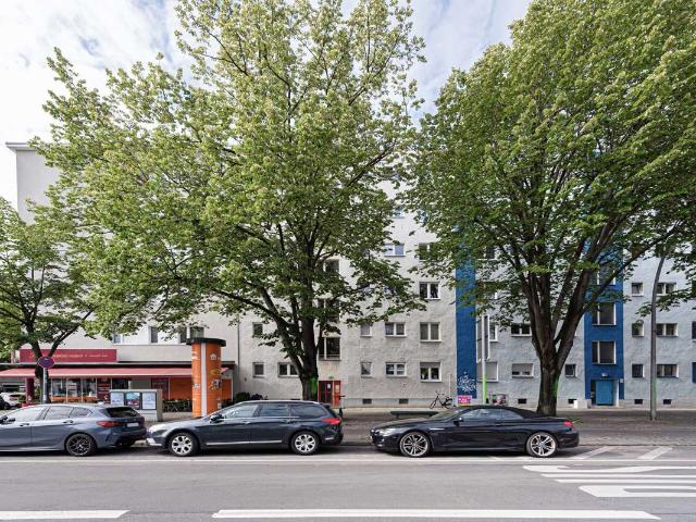 BALKON und TAGESLICHTBAD: Vermietete 3 Zimmer Kapitalanlage in der gefragten City West