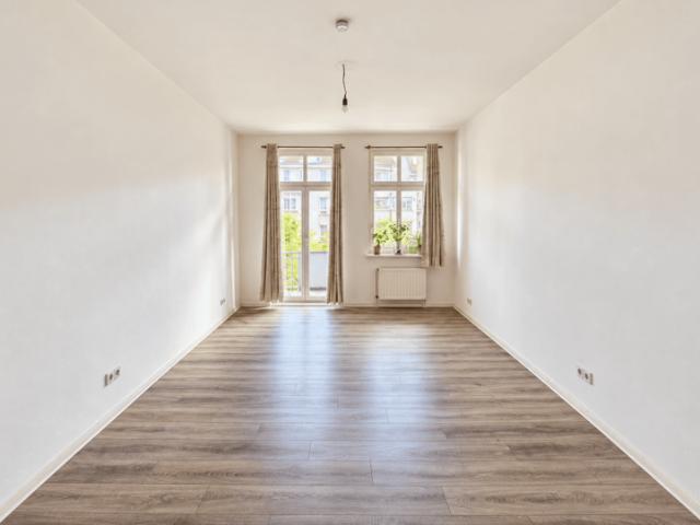 Balkonblick in der 2. Etage 2 Zimmer Wohnung in Berlin Dietzgenstraße