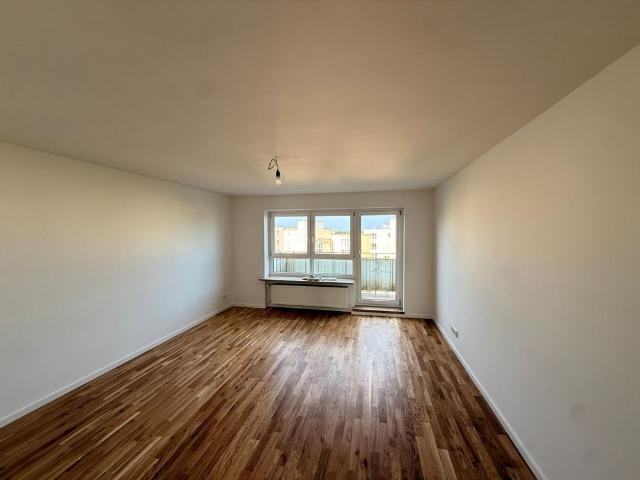 Balkonblick ins Grüne: 4 Zimmer Wohnung im 8. Stock in Haar, Jagdfeldring