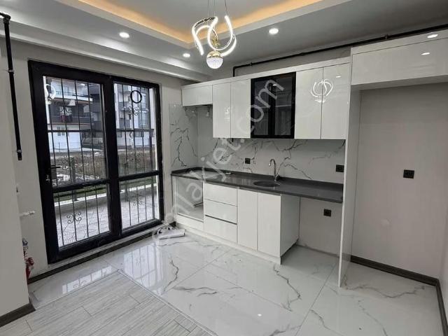 Balkonlu 1+1 Ultra Lüks Sıfır Yüksek Giriş Daire