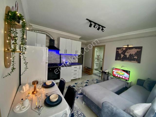 Balkonlu Üniversite Kapısı 2dk Özel Tasarım Eşyalı Kiralık Daire
