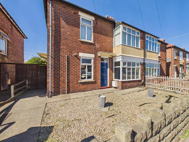Balkwell Avenue, North Shields 2 bed apartment to rent £670 pcm £155 pw