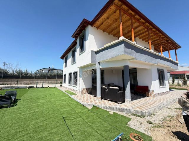 Ballıkpınar'da | Tek Tapu 1500 M2 | 2 Katlı Ful Yapılı Villa