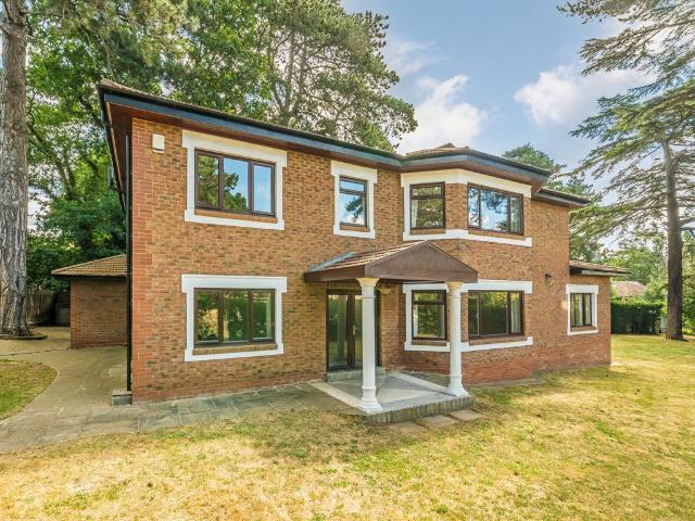 Ballard Close, Kingston Upon Thames KT2, 5 bed detached house to rent, £6,000 pcm | PrimeLocation