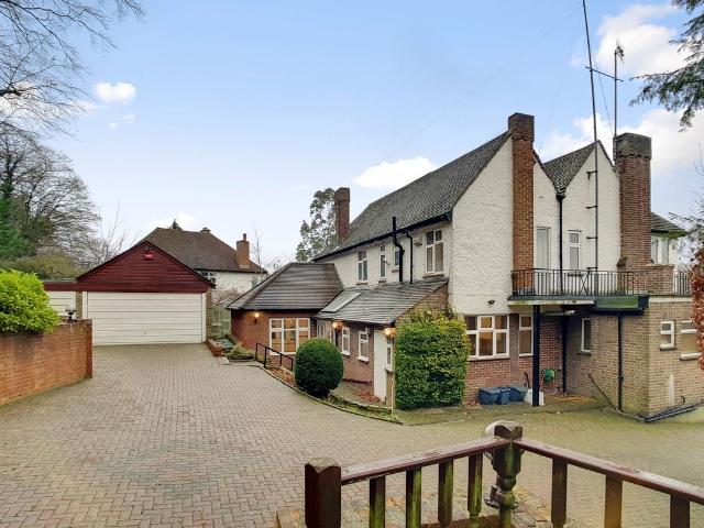 Ballards Rise, South Croydon, Surrey CR2, 4 bed detached house to rent, £3,100 pcm | PrimeLocation