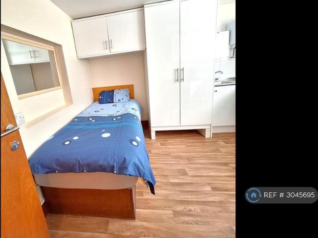 Balls Pond Road, London, N1 1 bed in a house share to rent £800 pcm £185 pw