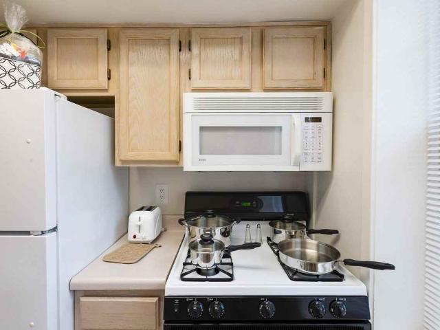 Ballston Park 1 Bedroom Apartment for Rent at 351 N Glebe Rd, Arlington, VA 22203 Ashton Heights