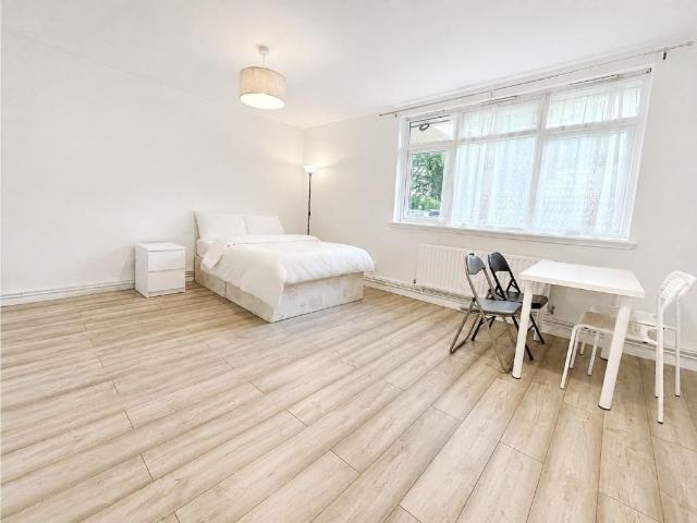 Balman House, Surrey Quays SE16, 1 bed flat to rent, £1,700 pcm | PrimeLocation