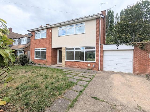 Balmoral Avenue, Bedford, MK40 4 bed detached house to rent £1,950 pcm £450 pw