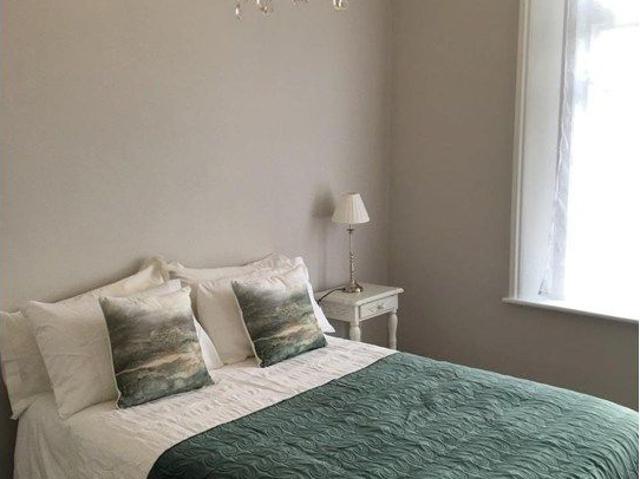 Balmoral Drive, Middlesex UB4, 4 bed semi detached house to rent, £2,800 pcm | PrimeLocation
